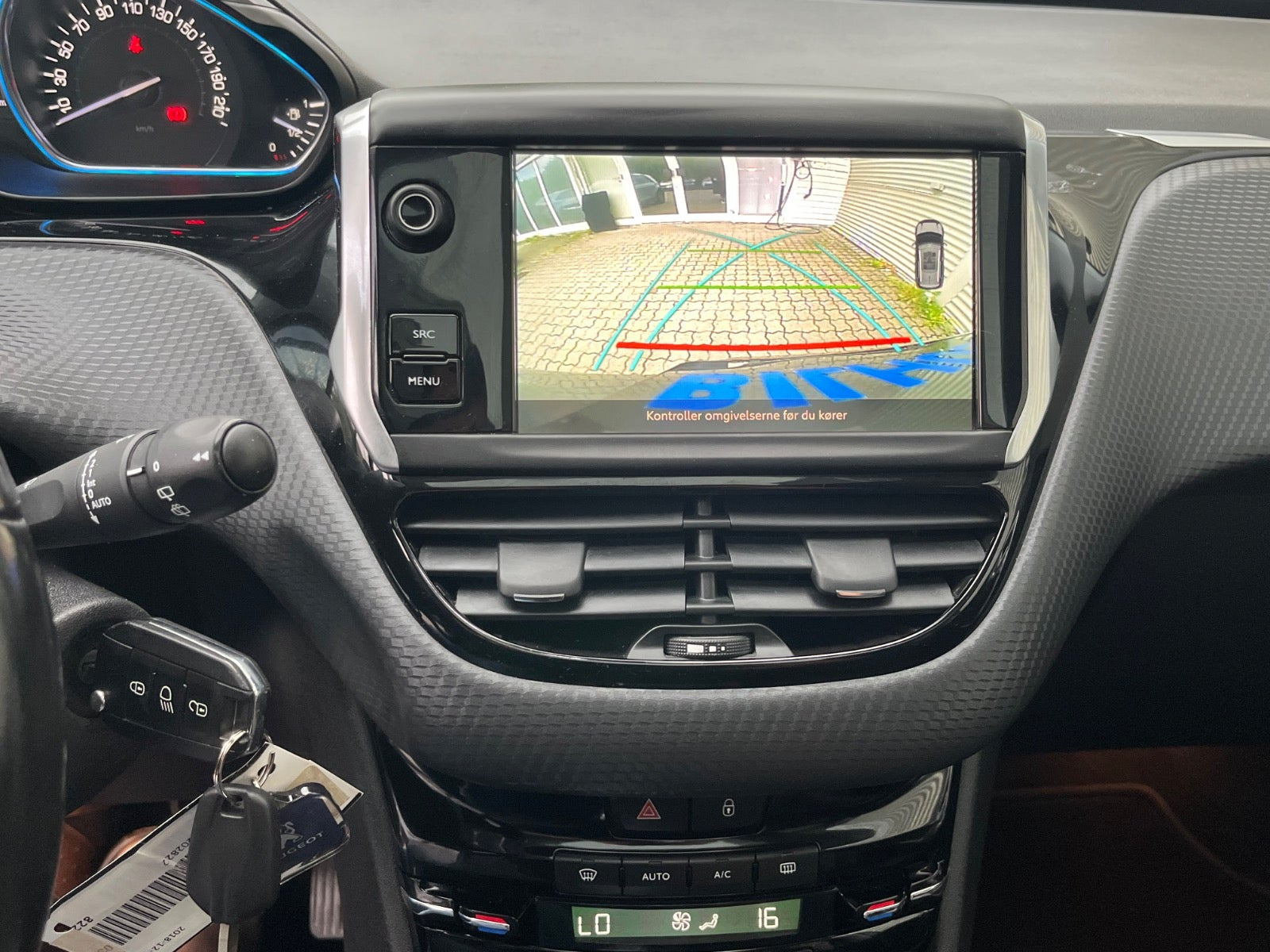 Grøn Peugeot 2008 fra 2019