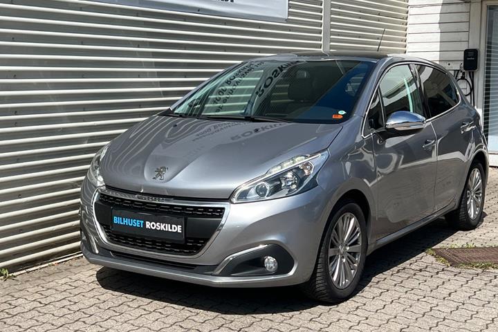Sølv Peugeot 208 fra 2019