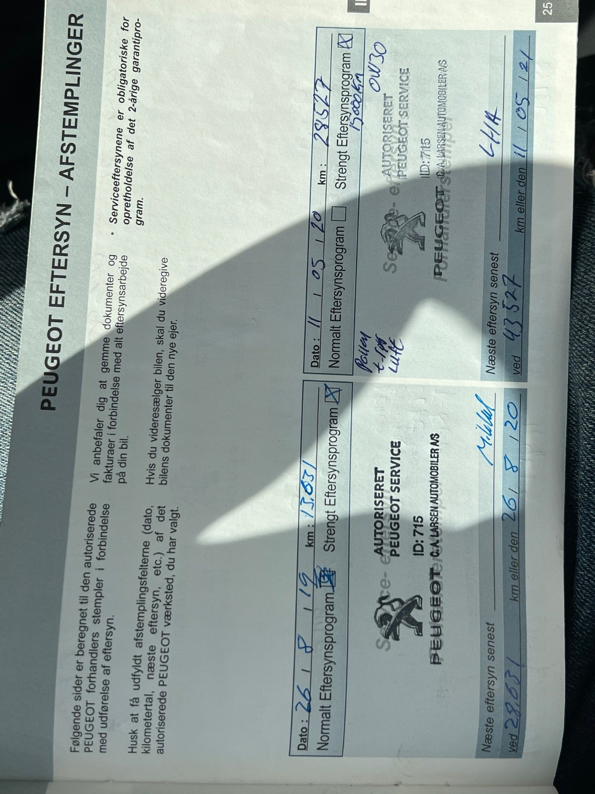 Sølv Peugeot 208 fra 2019
