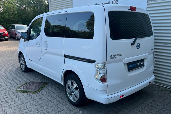 Hvid Nissan e-NV200 fra 2016