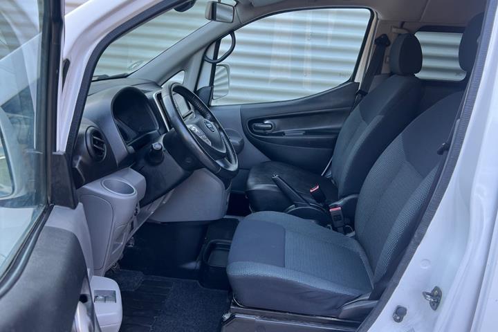 Hvid Nissan e-NV200 fra 2016