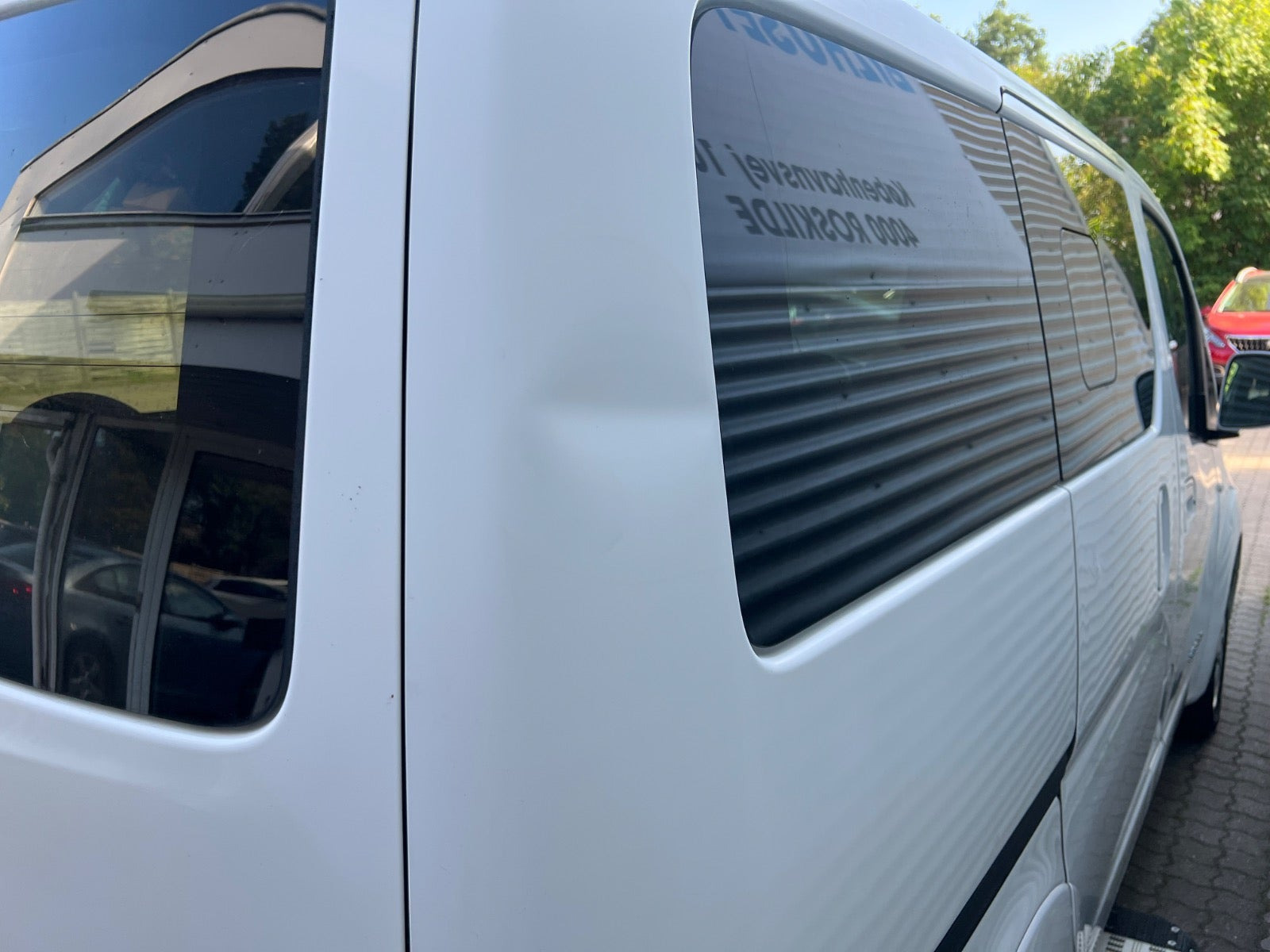 Hvid Nissan e-NV200 fra 2016
