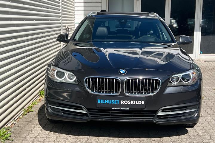 Sort BMW 525d fra 2013
