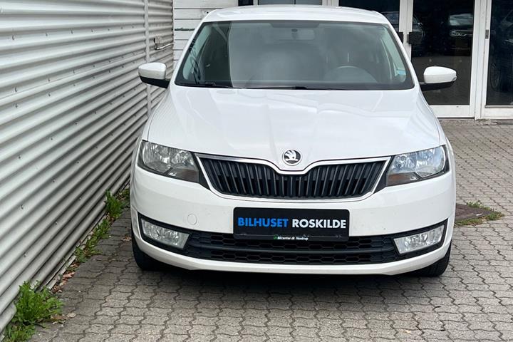 Hvid Skoda Rapid fra 2016