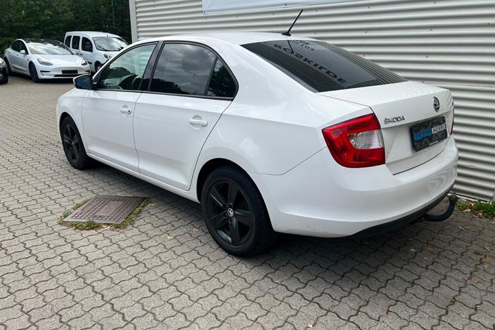 Hvid Skoda Rapid fra 2016