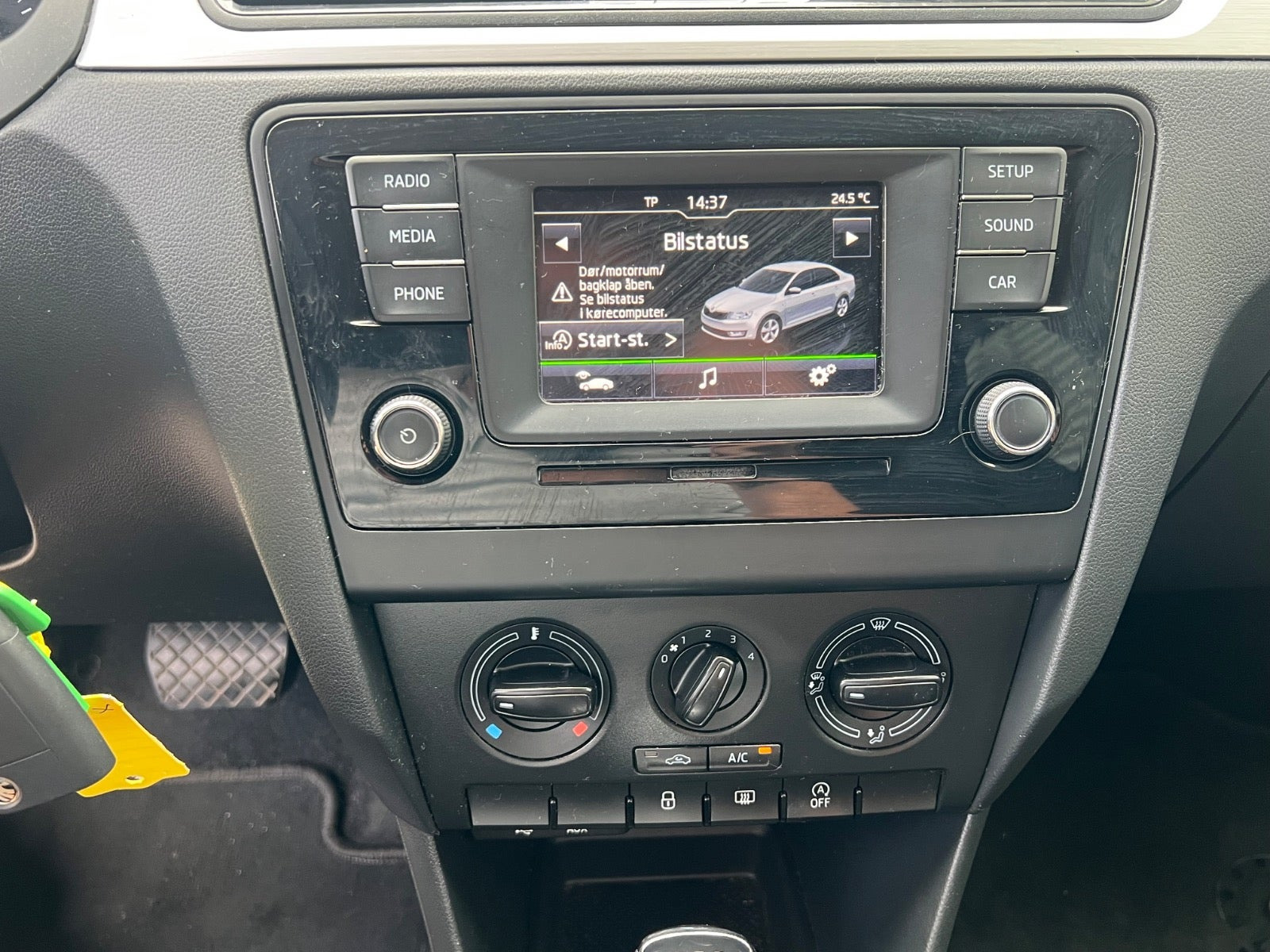 Hvid Skoda Rapid fra 2016
