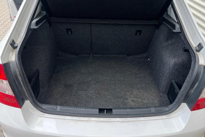 Hvid Skoda Rapid fra 2016