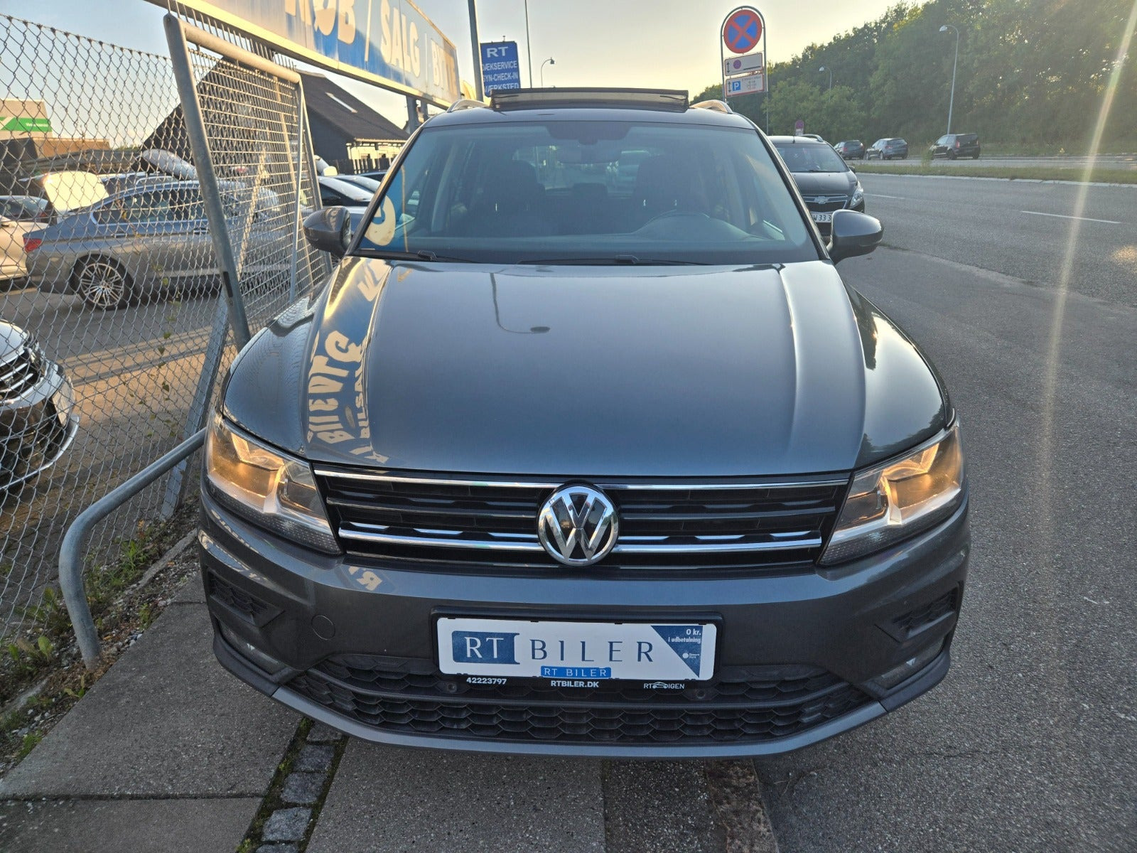 Hvid VW Tiguan fra 2018