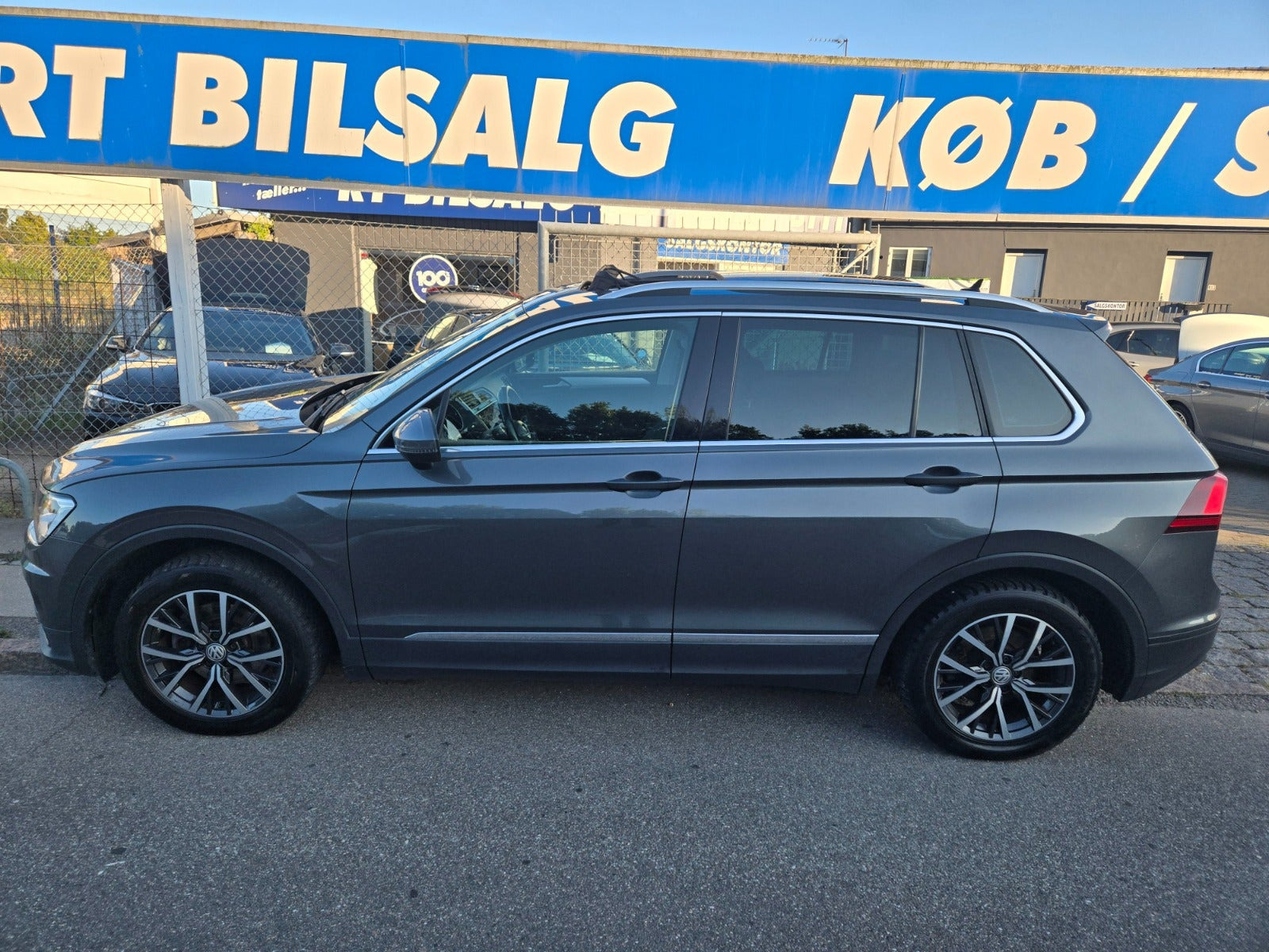 Hvid VW Tiguan fra 2018
