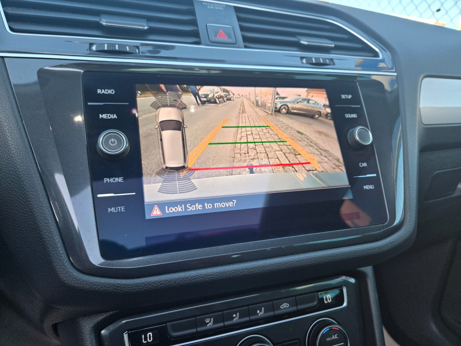 Hvid VW Tiguan fra 2018