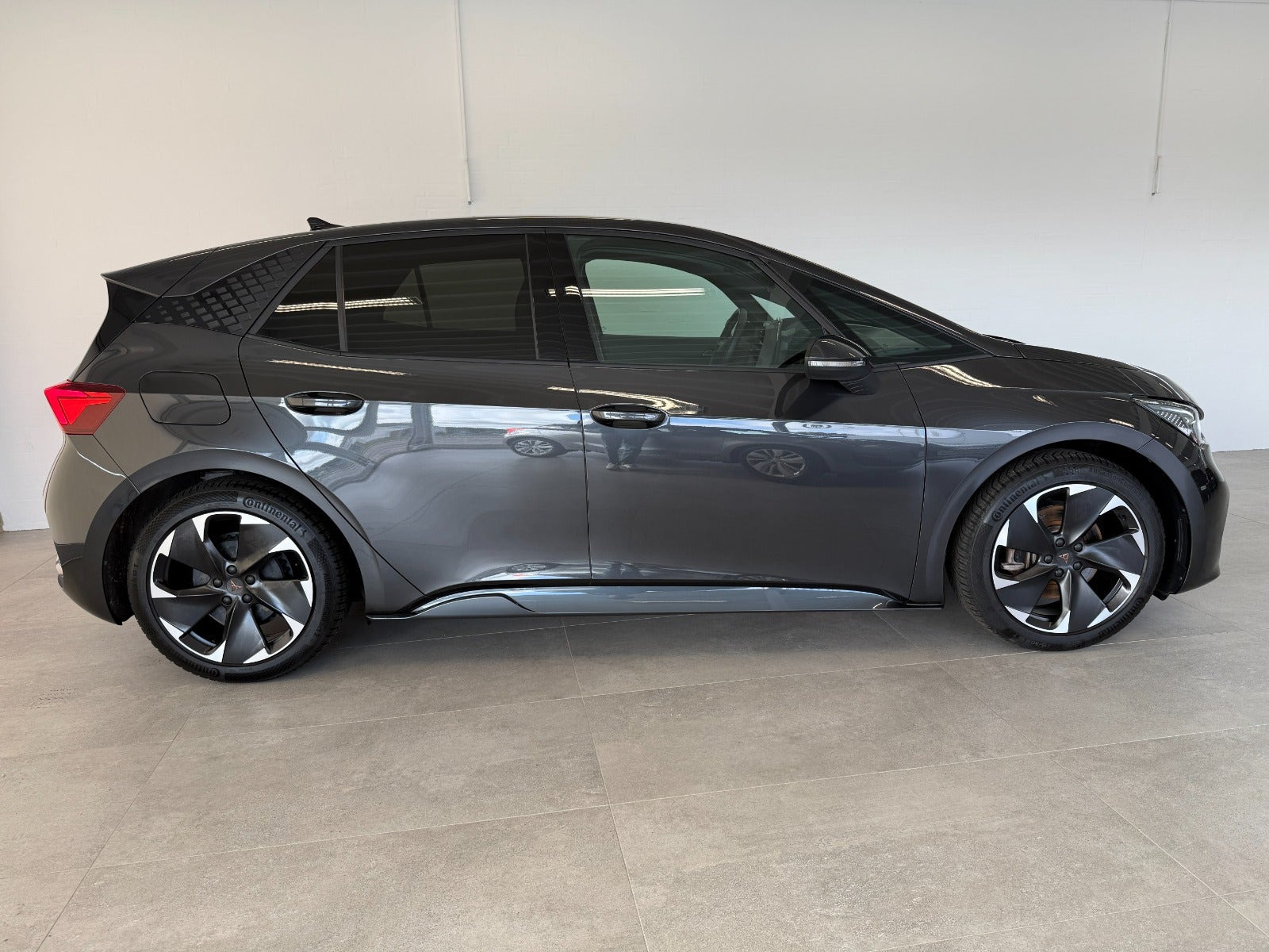 Grå Cupra Born fra 2024