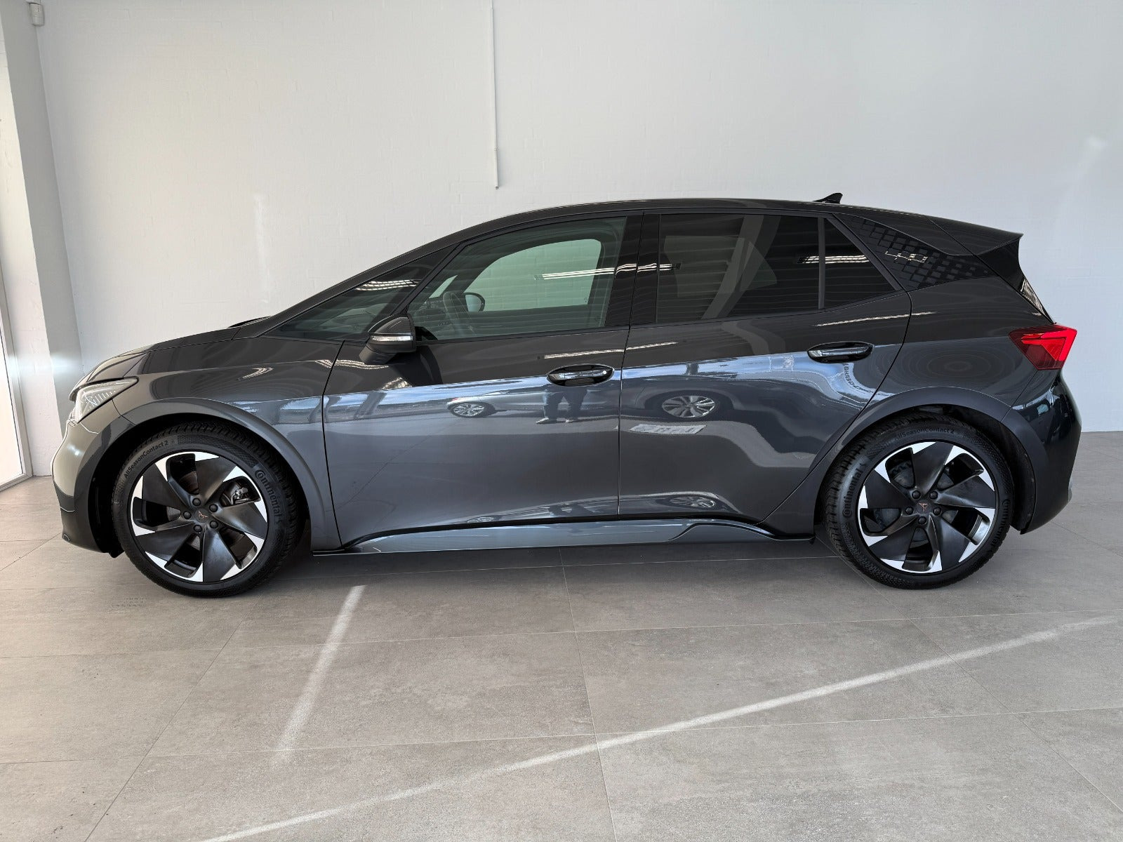 Grå Cupra Born fra 2024