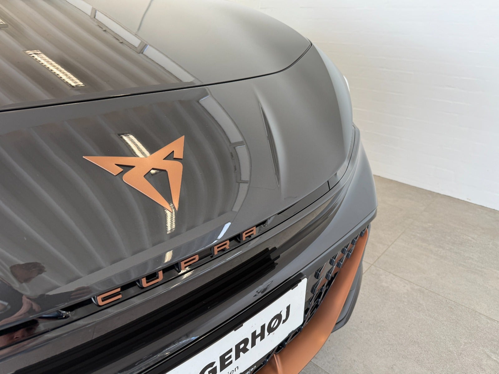 Grå Cupra Born fra 2024
