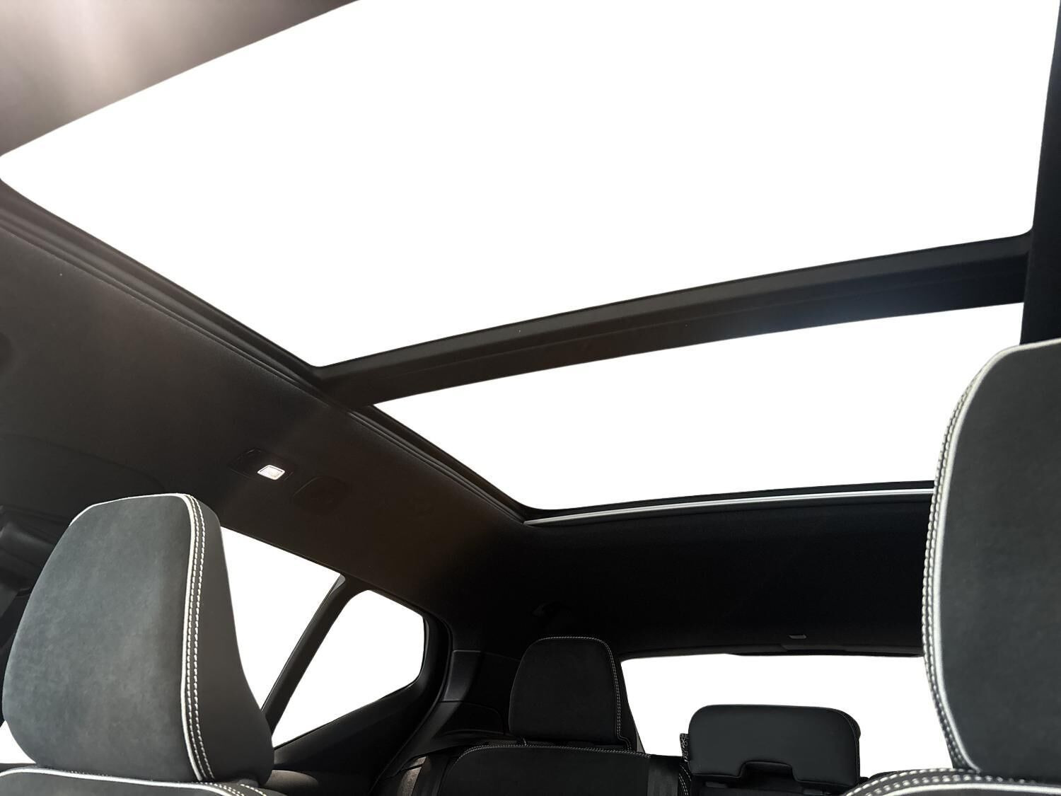 Sort Volvo XC40 fra 2023