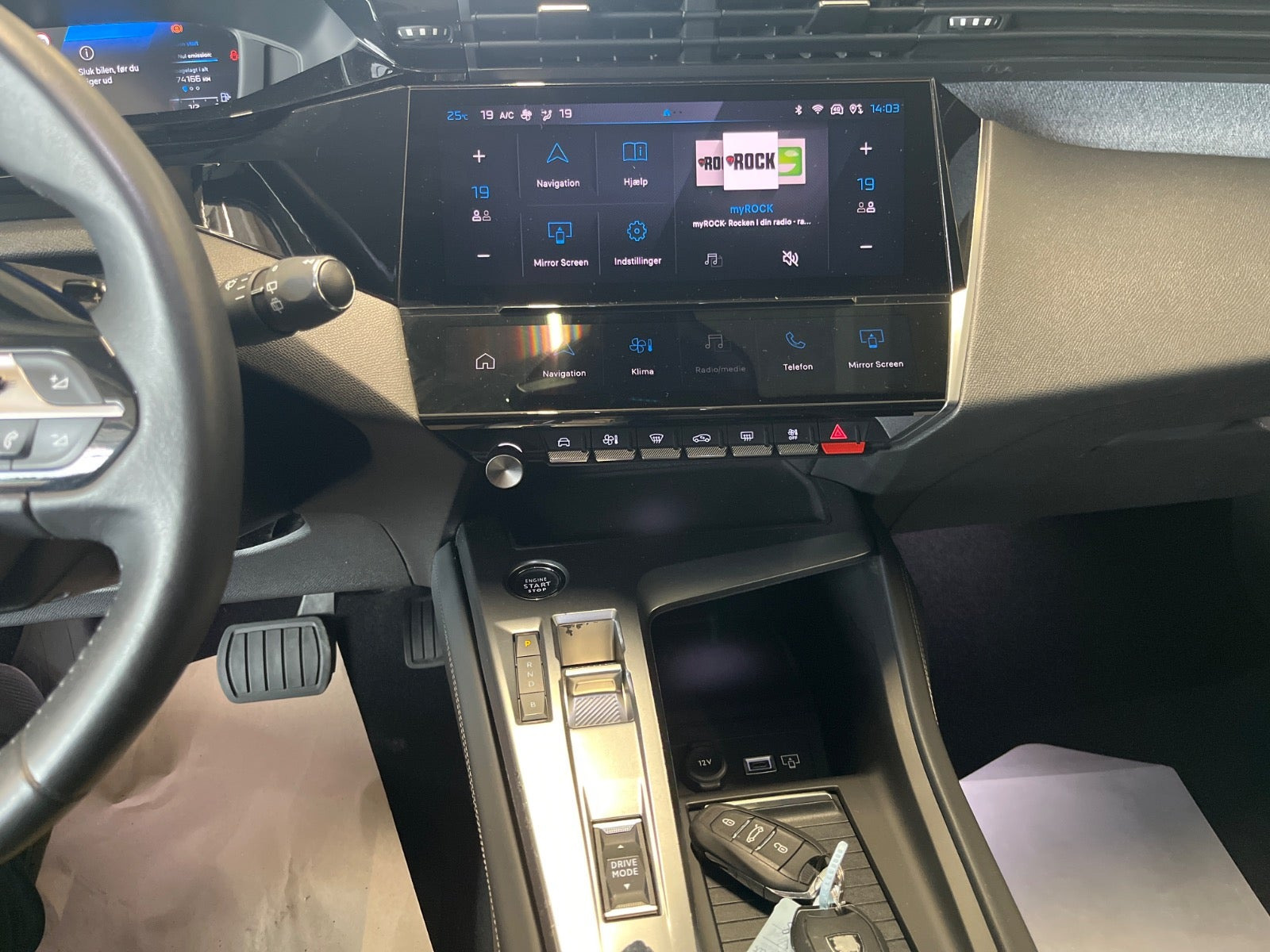 Grøn Peugeot 308 fra 2022