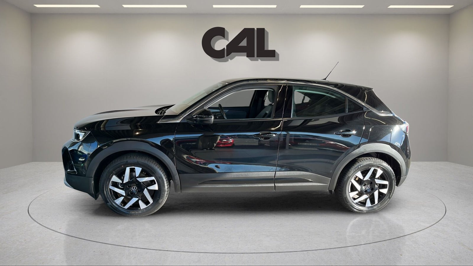 Sort Opel Mokka-e fra 2022