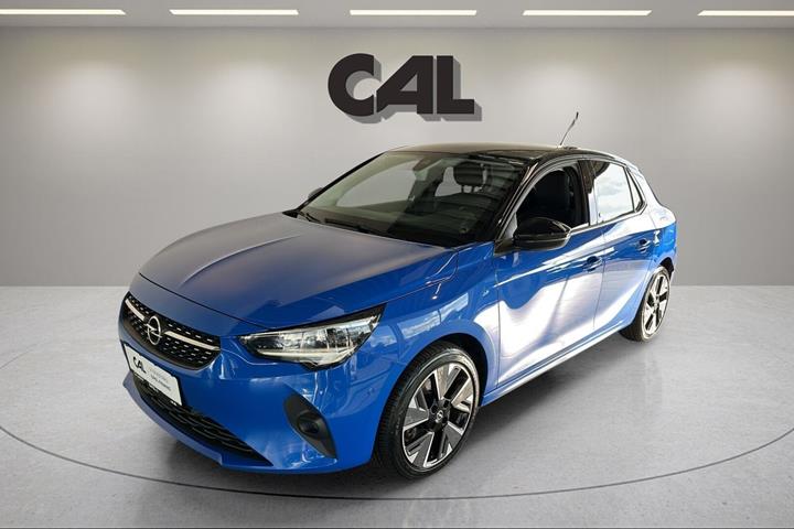 Blå Opel Corsa-e fra 2020