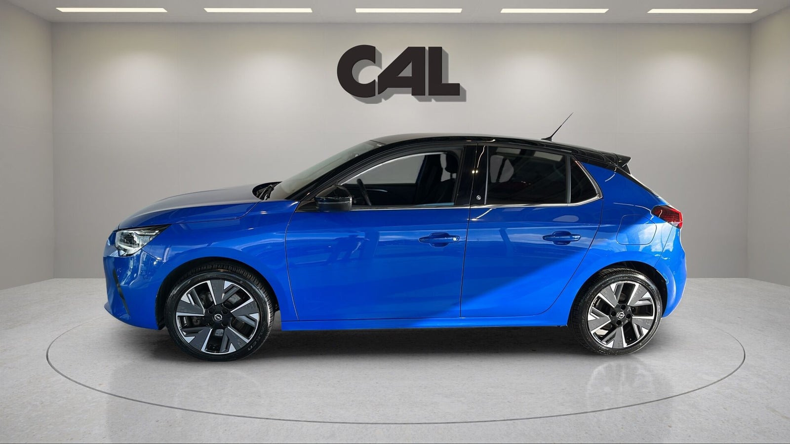 Blå Opel Corsa-e fra 2020
