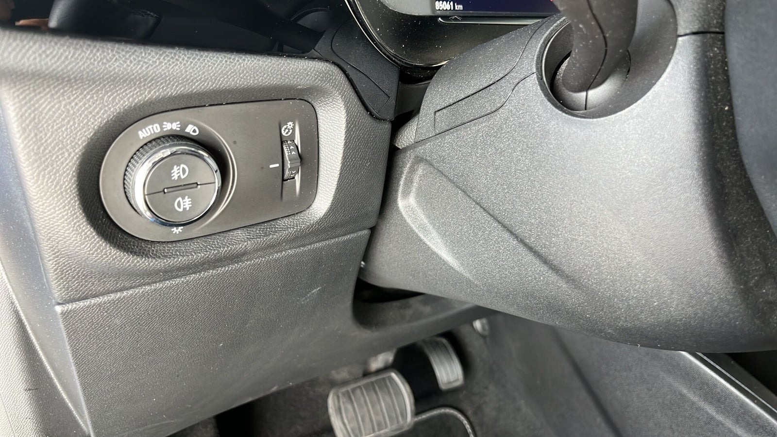 Blå Opel Corsa-e fra 2020