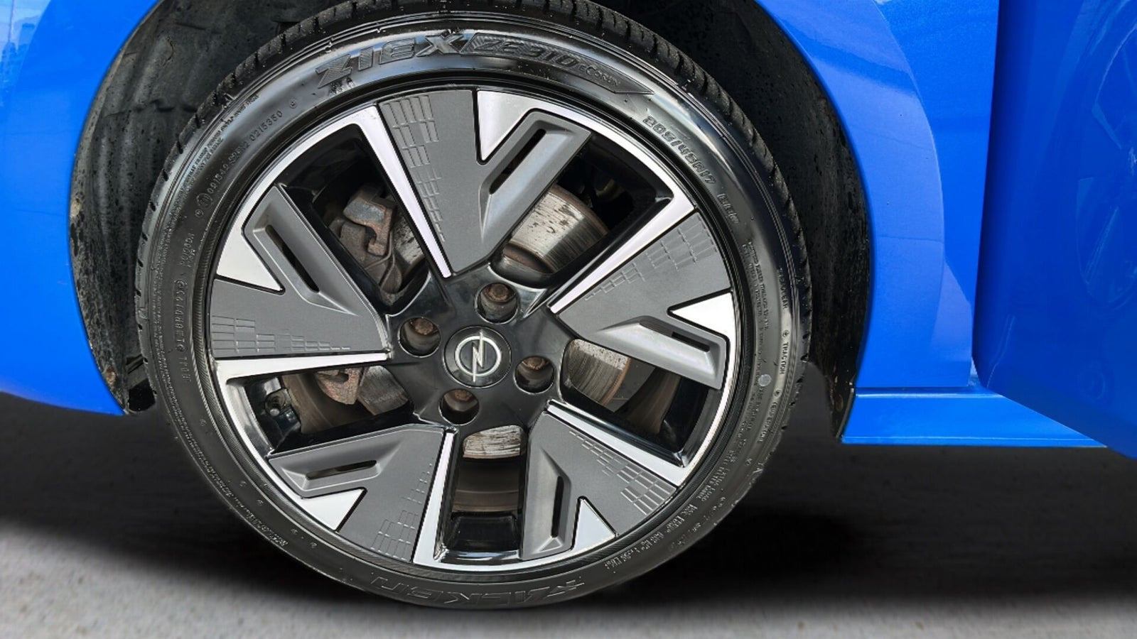 Blå Opel Corsa-e fra 2020