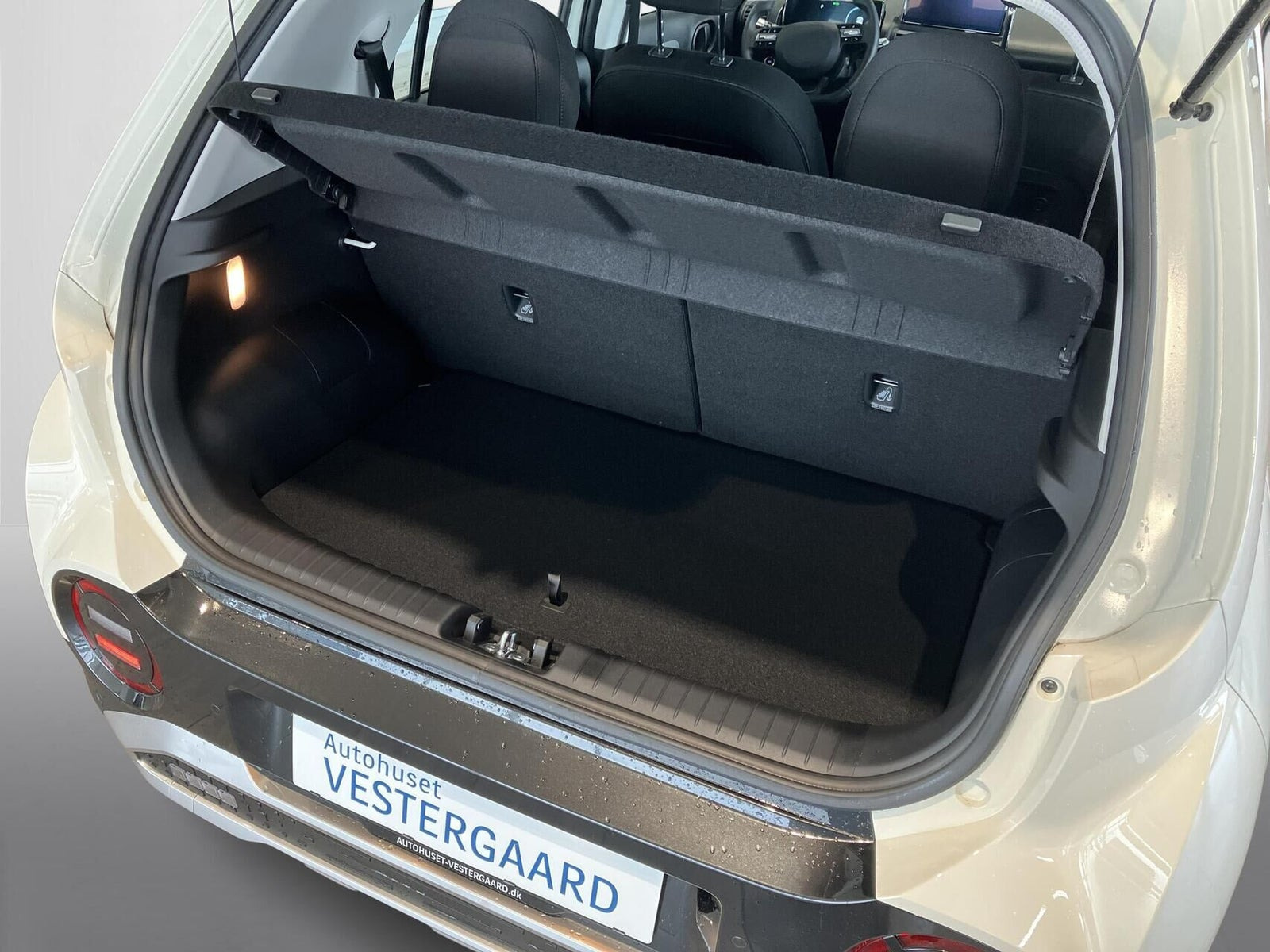 Beige Hyundai Inster fra 2026