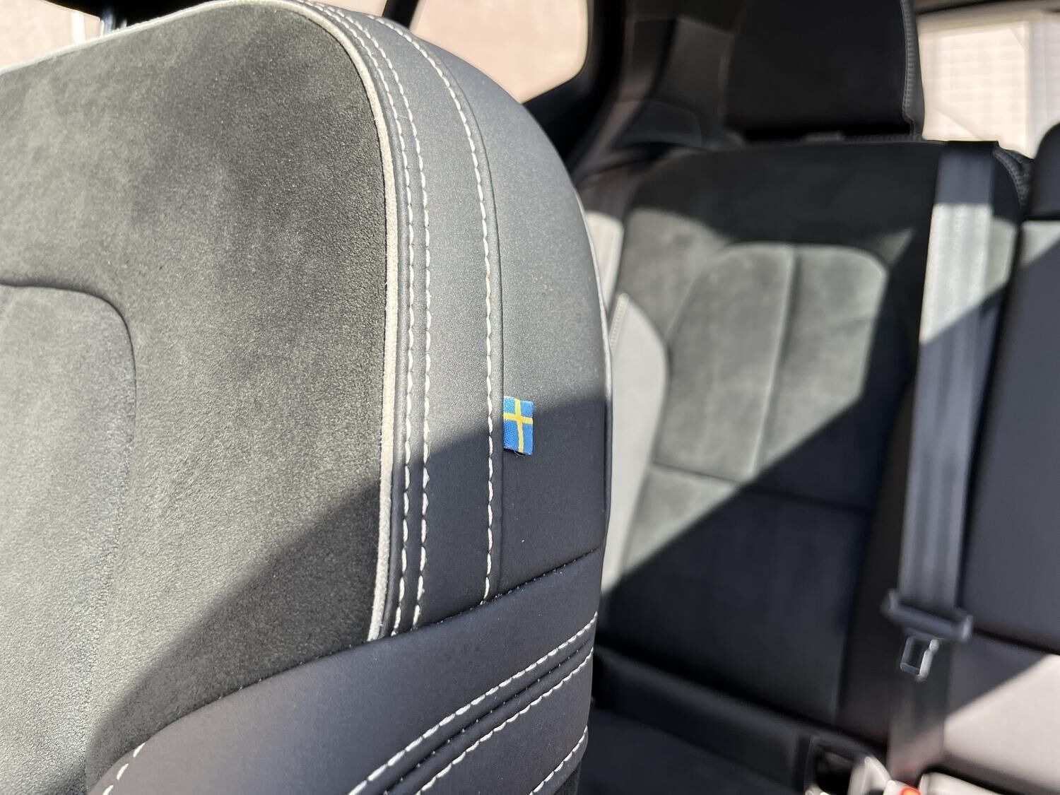 Grøn Volvo XC40 fra 2023