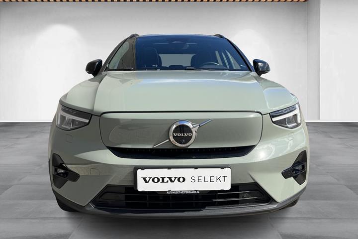 Grøn Volvo XC40 fra 2023