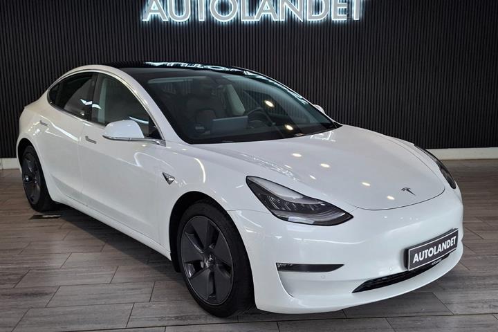 Hvid Tesla Model 3 fra 2020
