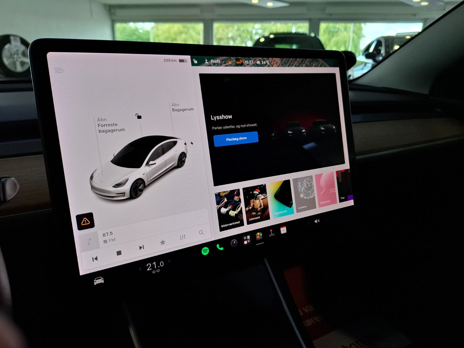 Hvid Tesla Model 3 fra 2020