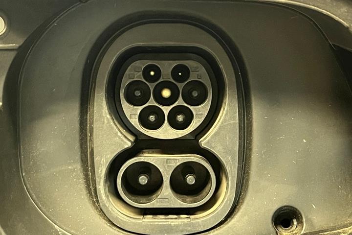 Blå VW ID.5 fra 2023
