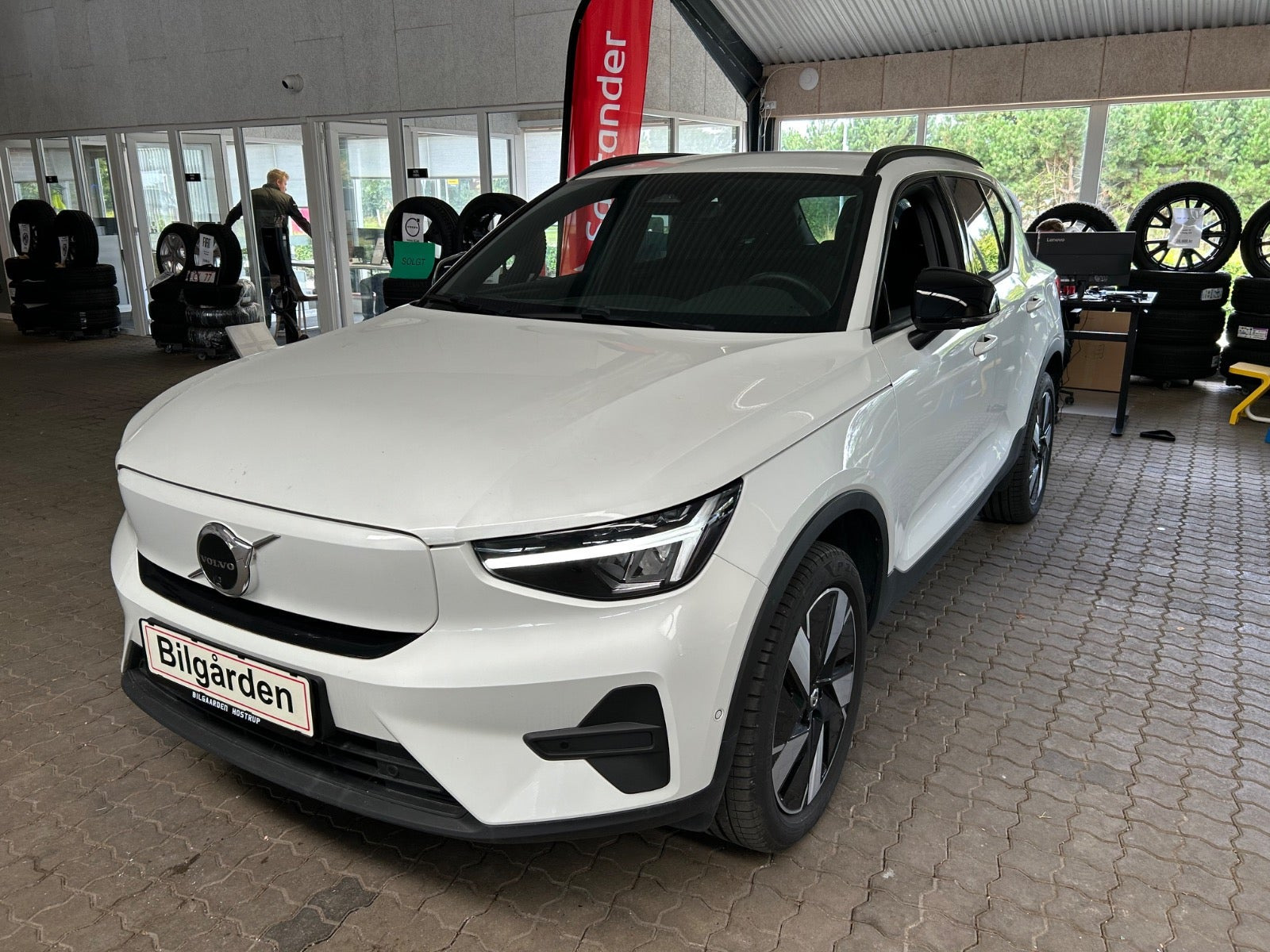 Volvo EX40 Standard Range Plus