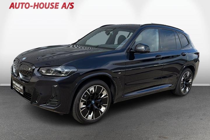 Blå BMW iX3 fra 2022