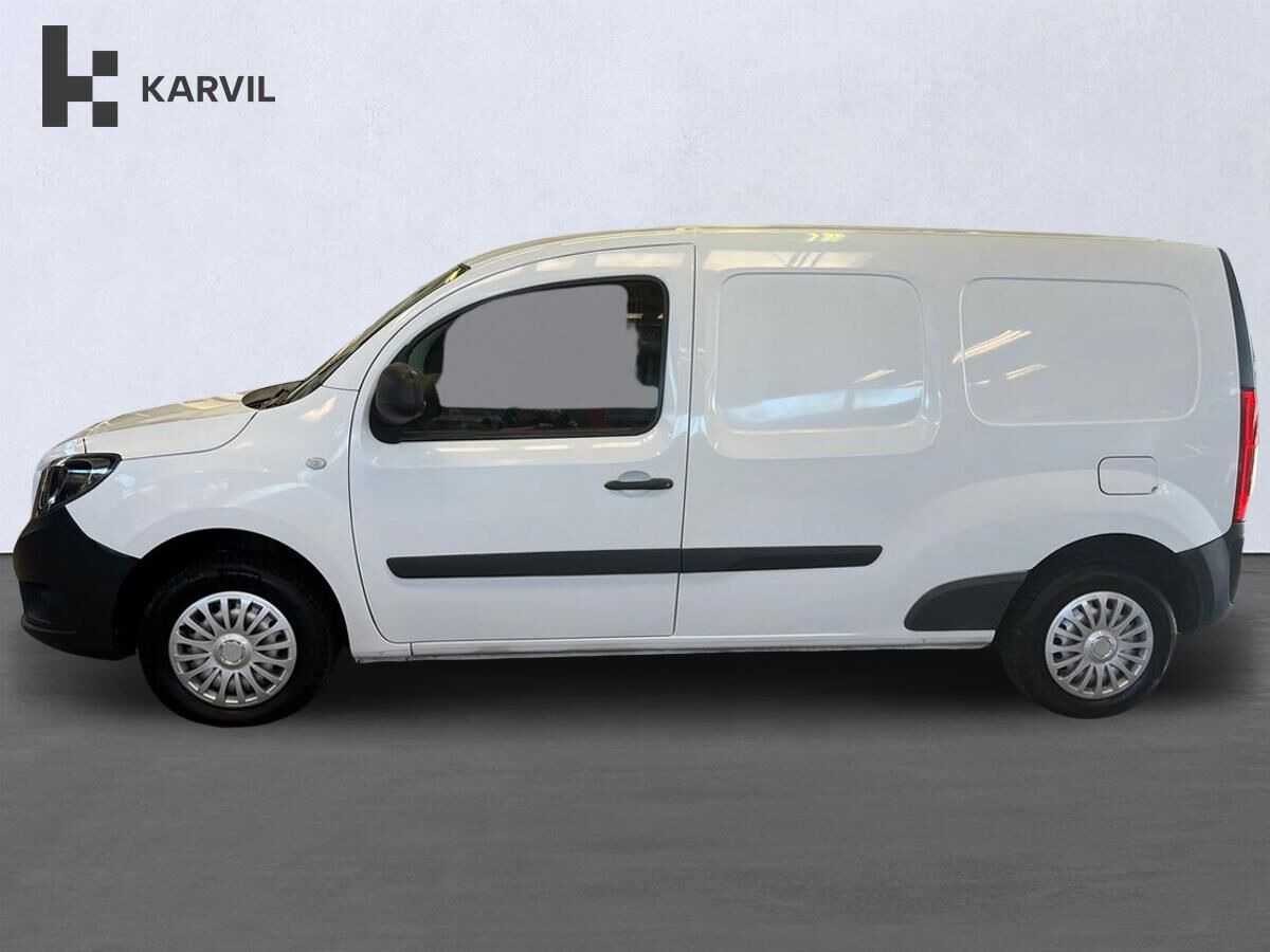 Hvid Mercedes Citan 111 fra 2019 set udefra