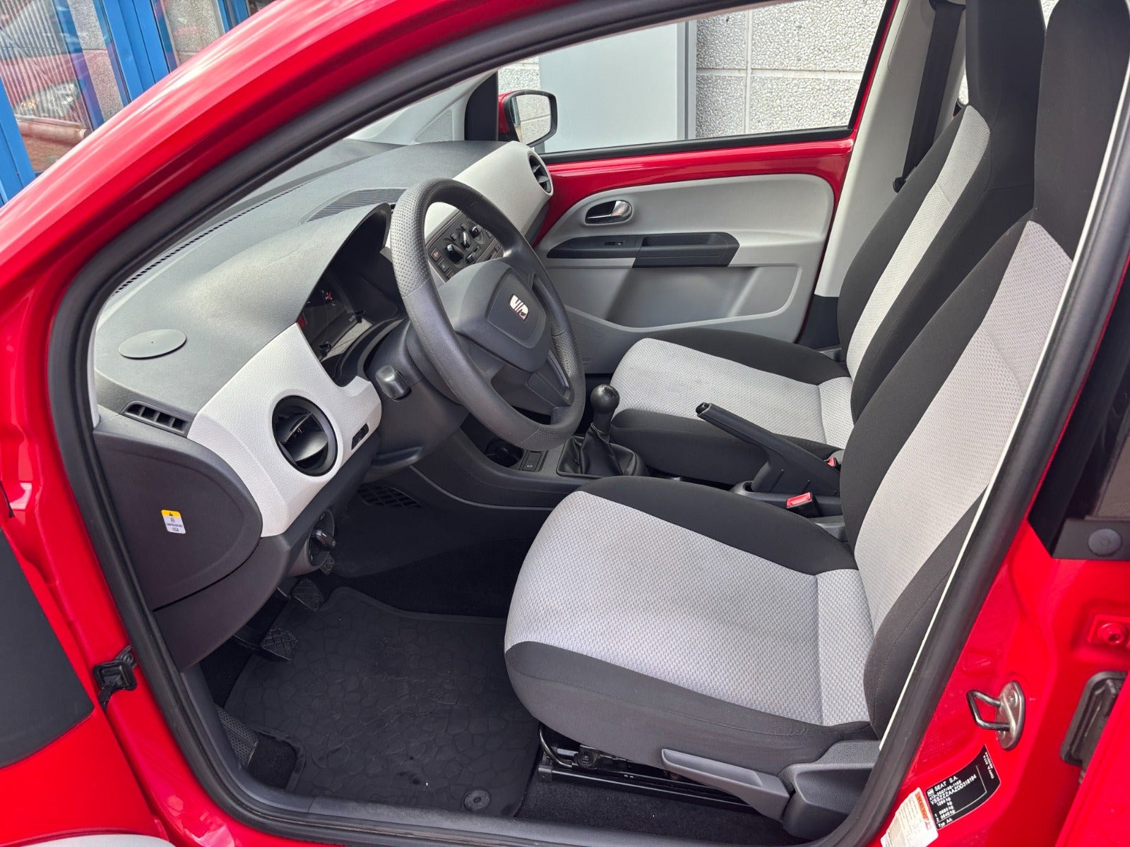 Rød Seat Mii fra 2013