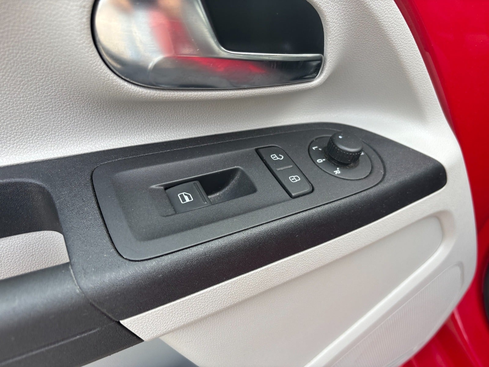 Rød Seat Mii fra 2013