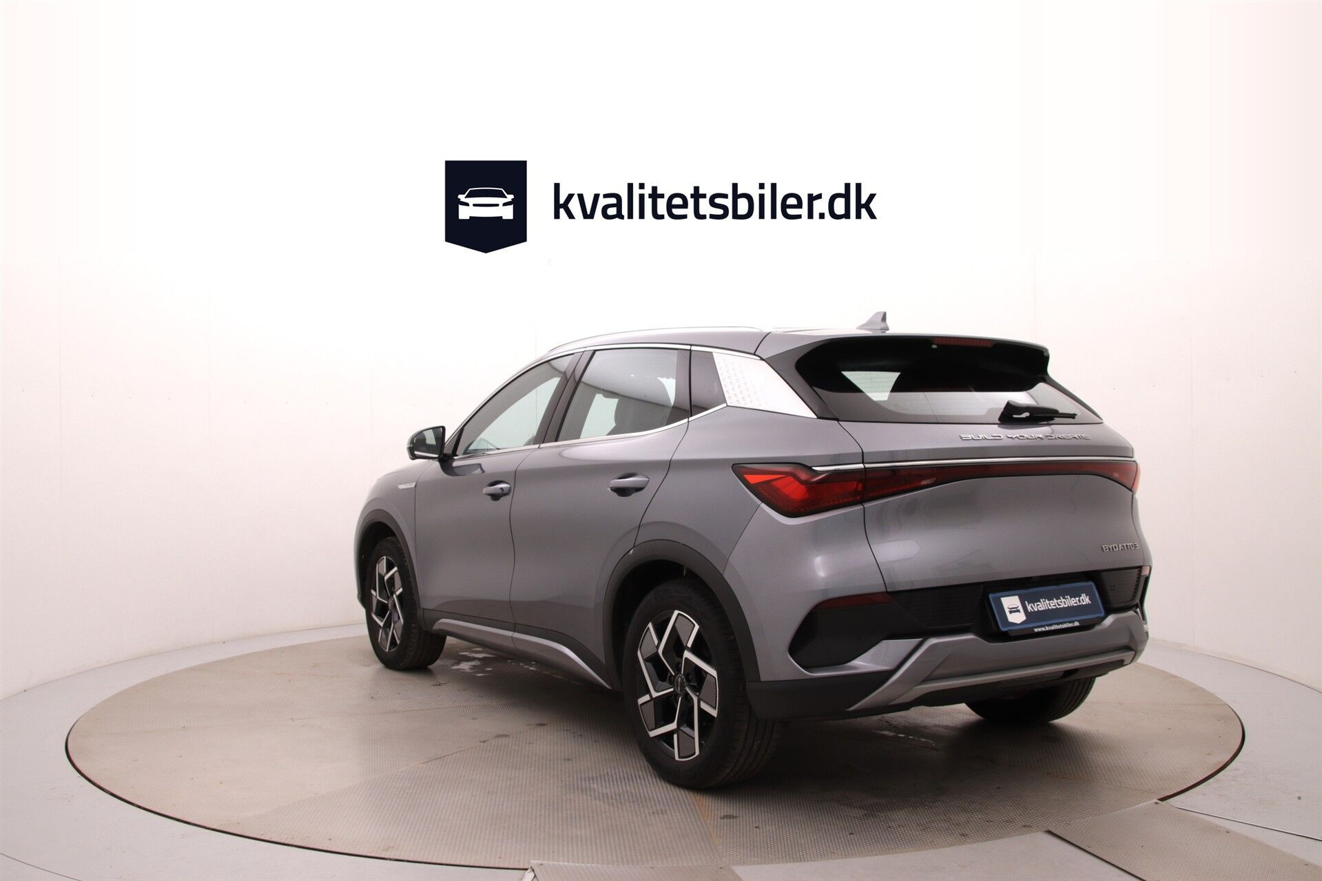 Grå BYD Atto 3 fra 2024