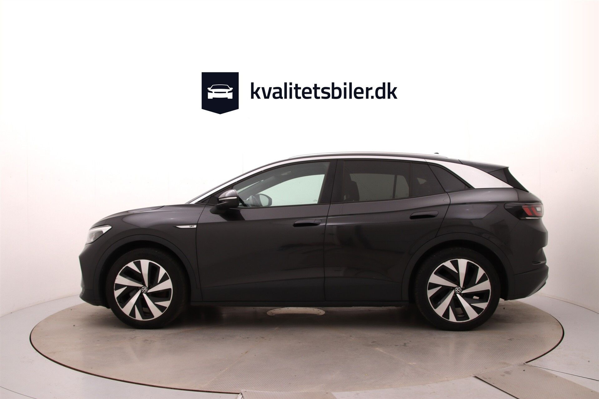 Grå VW ID.4 fra 2021