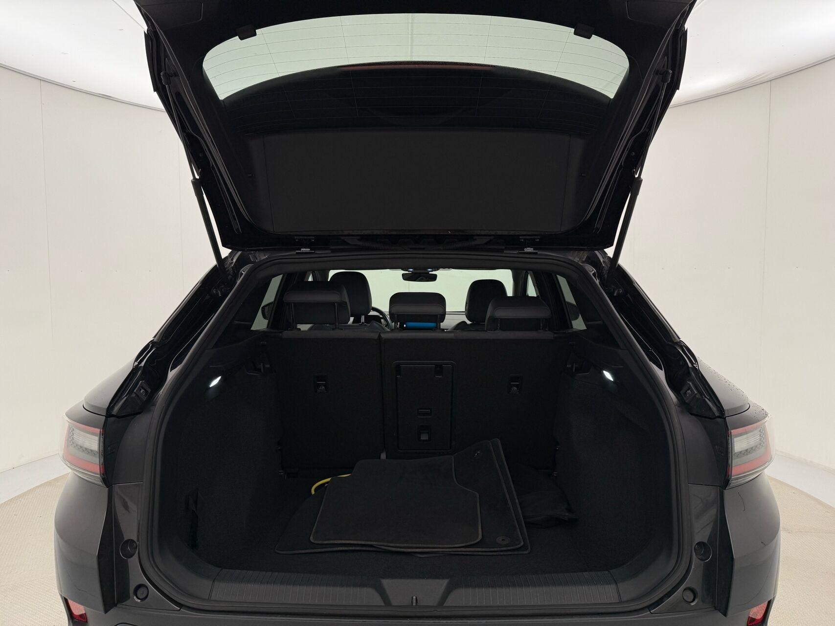 Grå VW ID.4 fra 2021