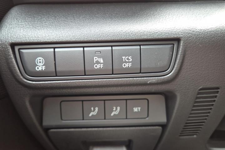 Hvid Mazda MX-30 fra 2023