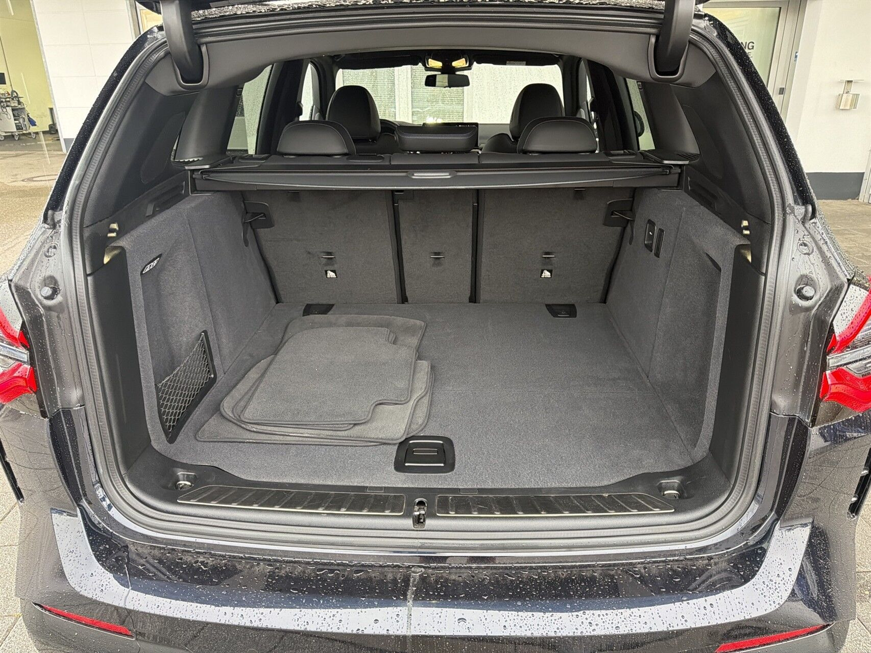 Sort BMW iX3 fra 2023