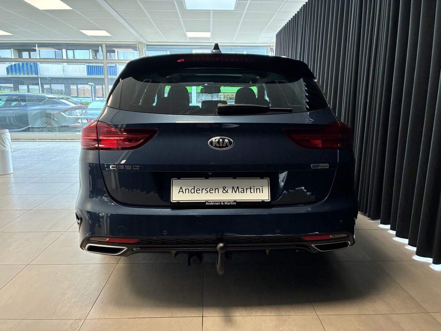 Blå Kia Ceed fra 2021