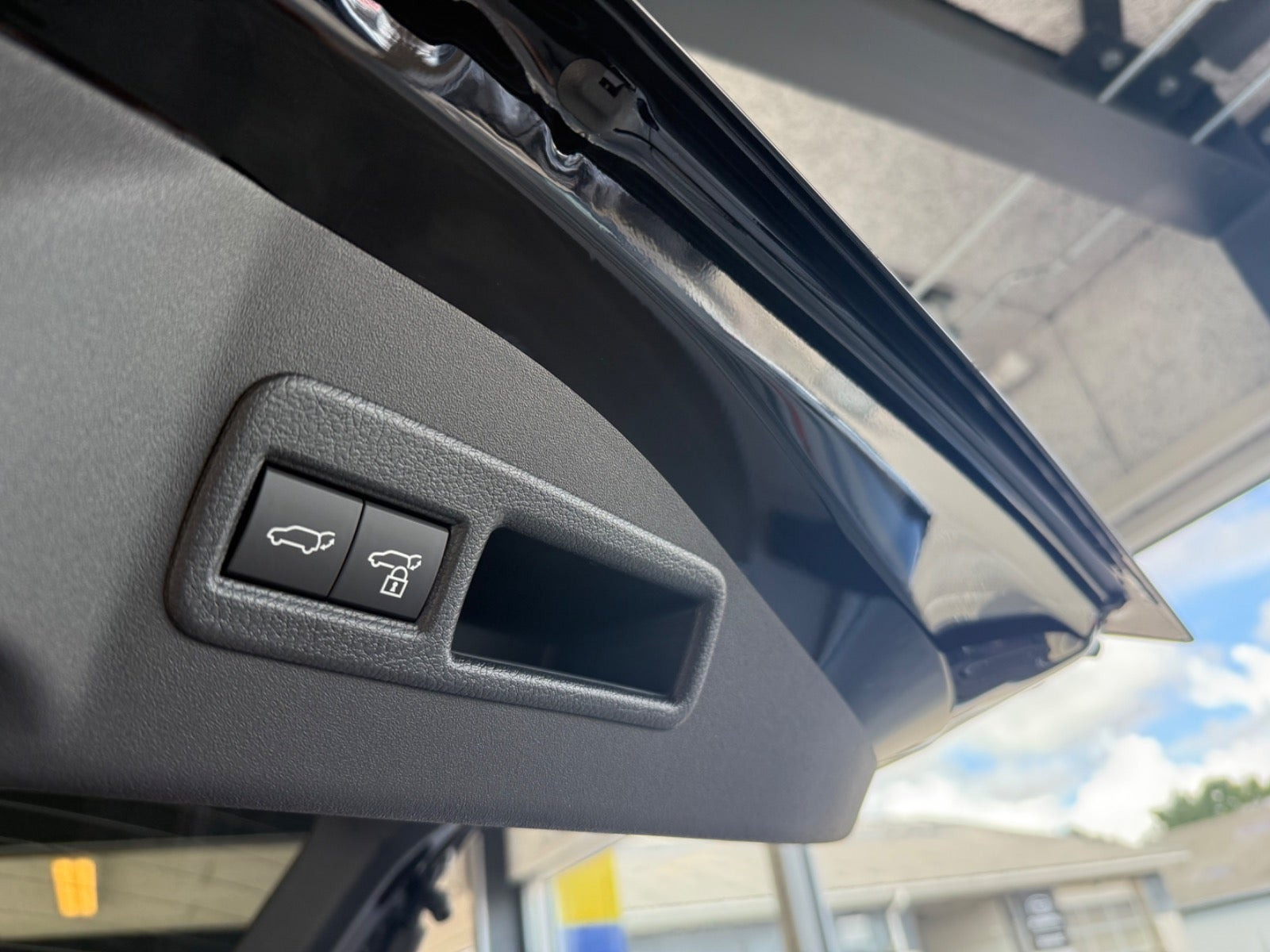 Sort Subaru Solterra fra 2026