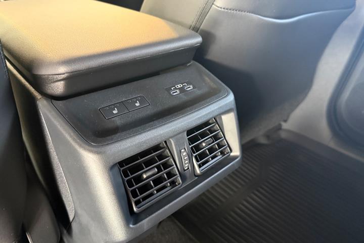 Sort Subaru Solterra fra 2026