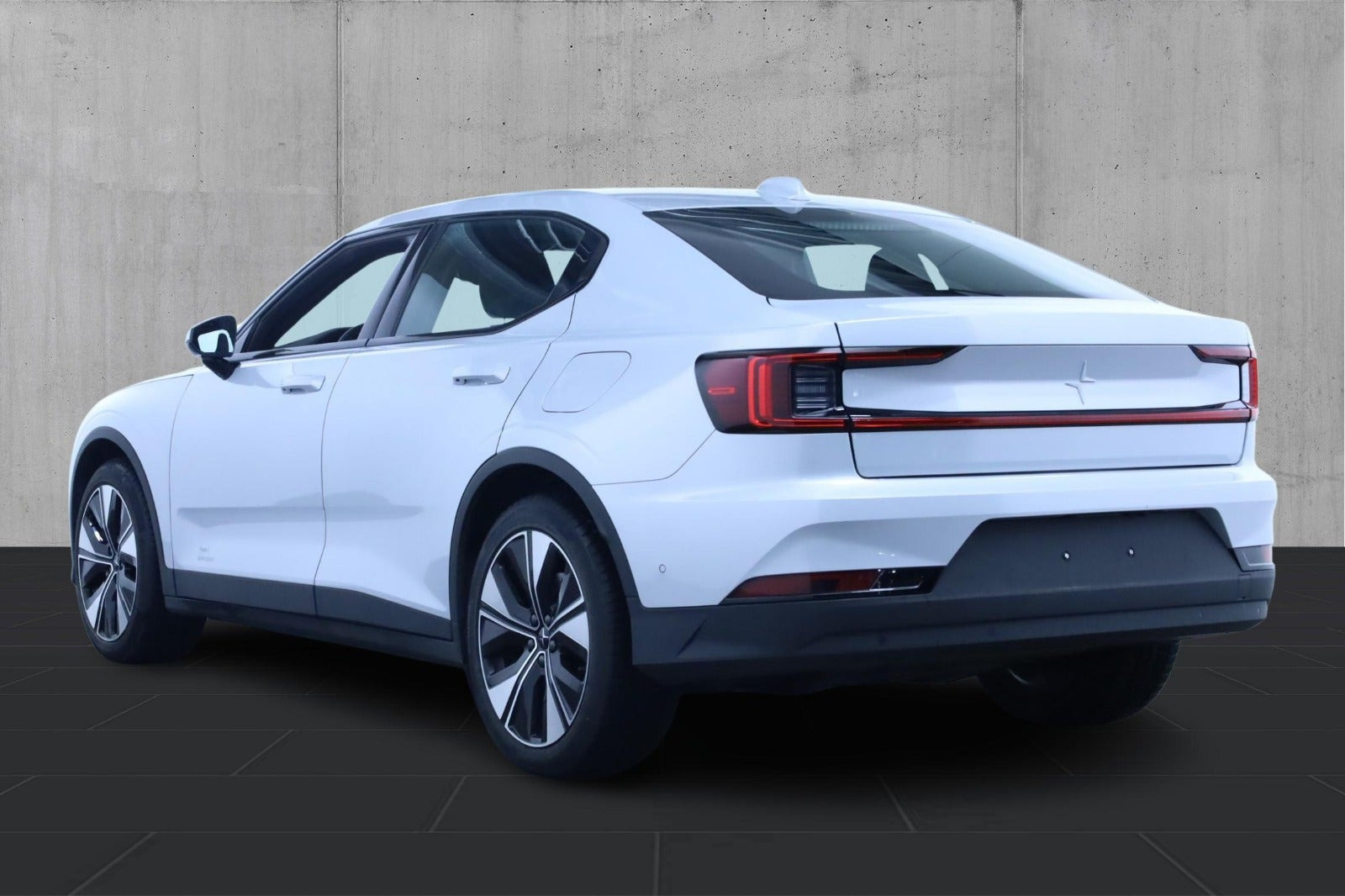 Hvid Polestar 2 fra 2024