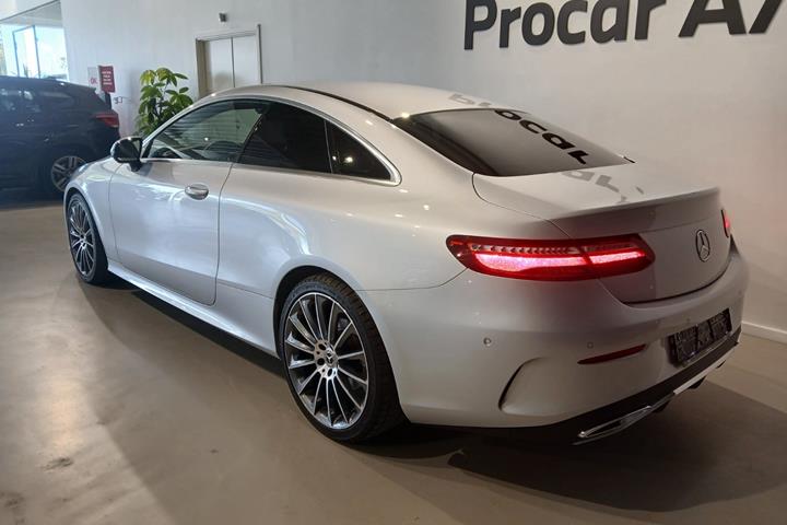 Sølv Mercedes E220 d fra 2017