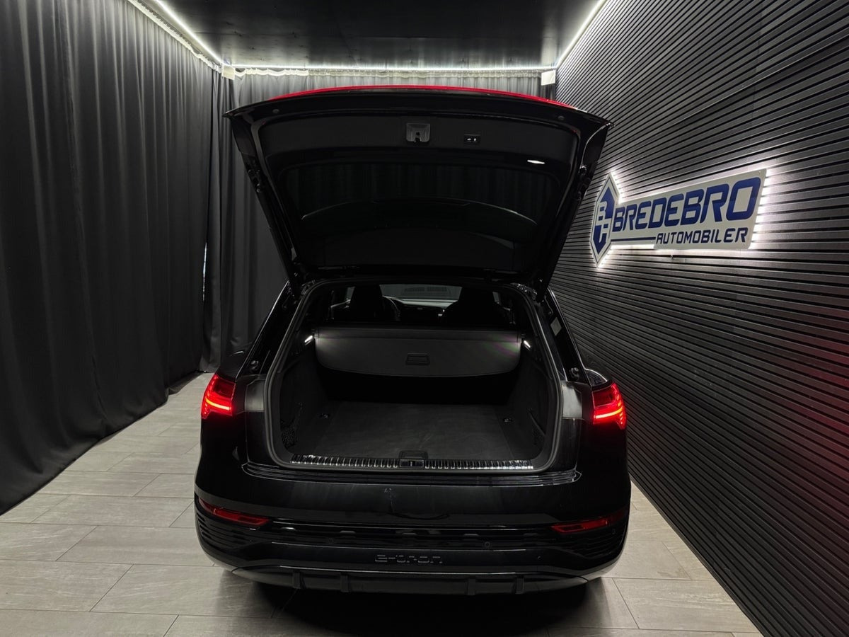 Sort Audi Q8 e-tron fra 2024