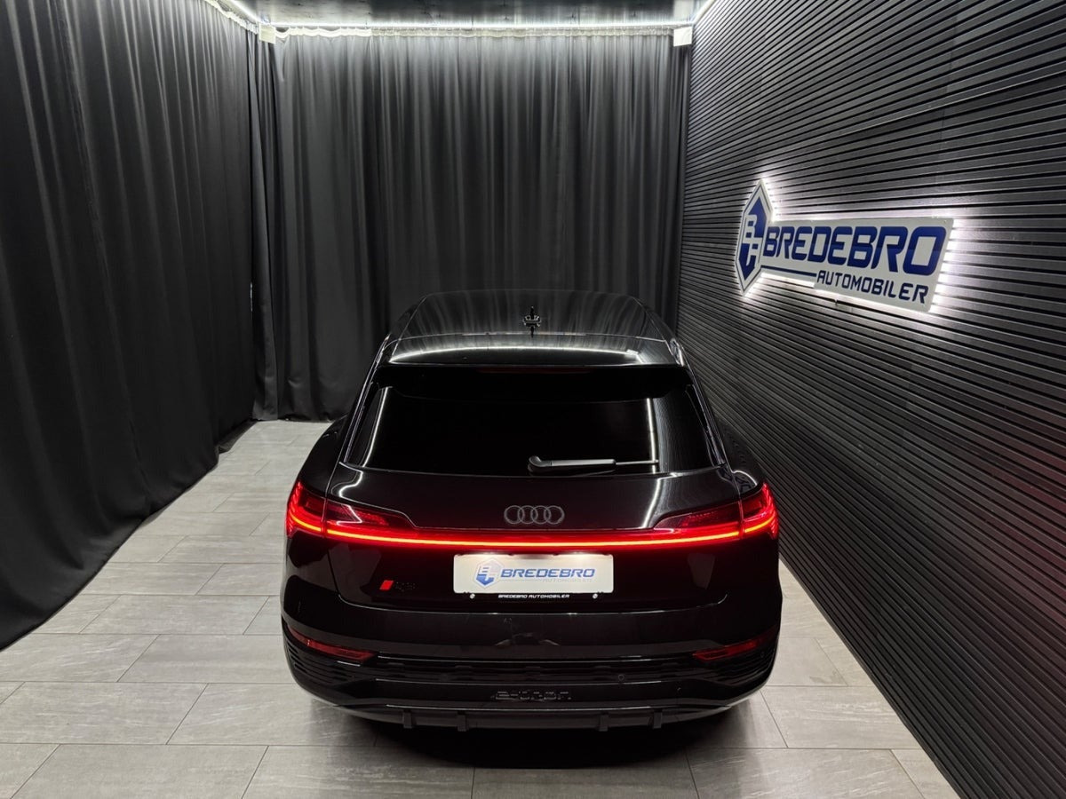 Sort Audi Q8 e-tron fra 2024