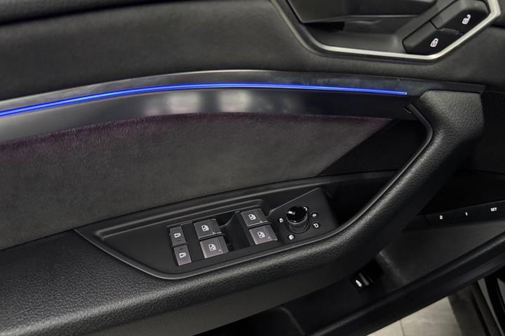 Sort Audi Q8 e-tron fra 2024