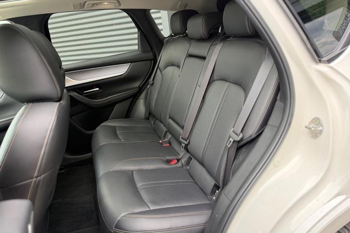 Hvid Mazda CX-60 fra 2022