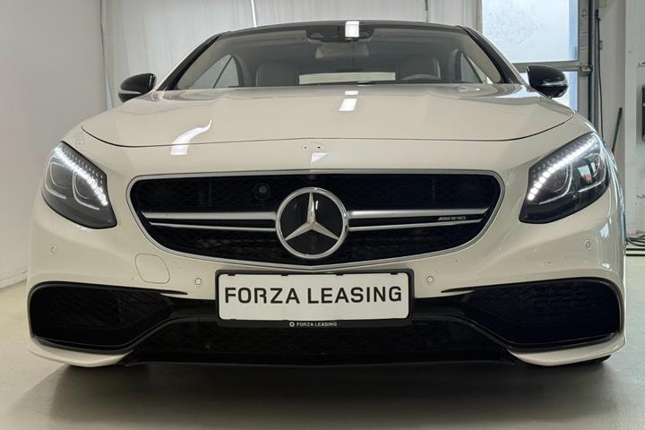 Beige Mercedes S63 fra 2015